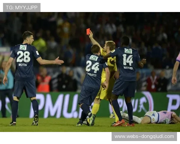 戈洛温染红离场，摩纳哥十人应战巴黎圣日耳曼